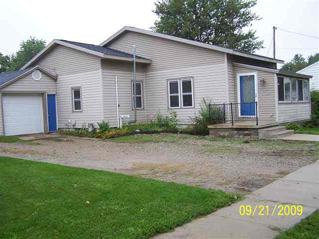 745 N Wayne St, Waterloo, IN 46793 photo 1