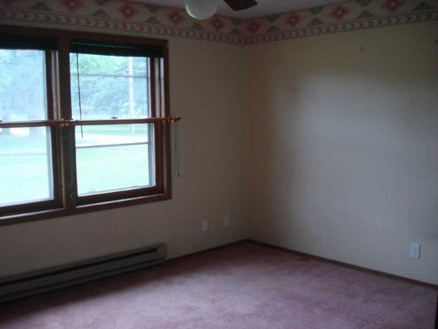 620 N Maple St, Lagrange, IN 46761 photo 5