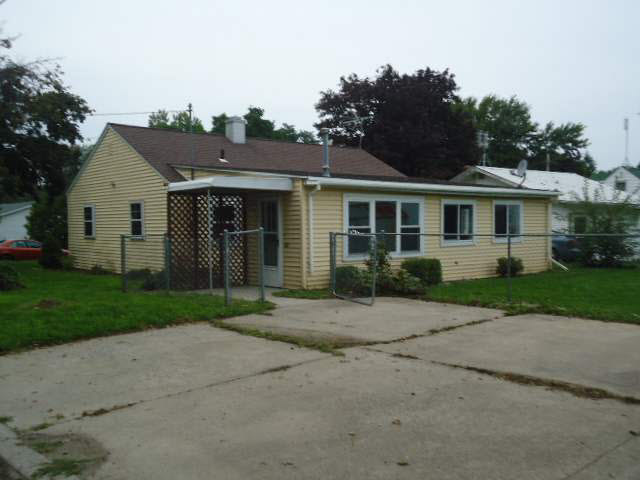 817 S Union St, Lagrange, IN 46761 photo 1