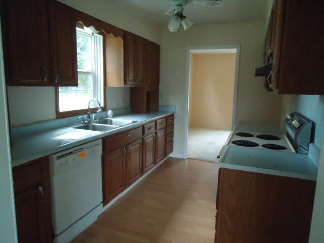 817 S Union St, Lagrange, IN 46761 photo 4