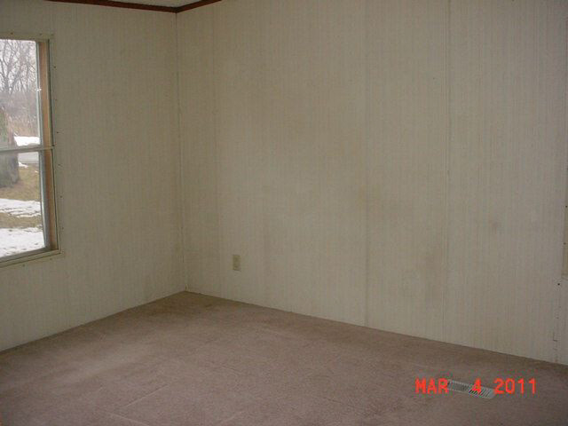 212 E Garfield, Ashley, IN 46705 photo 7