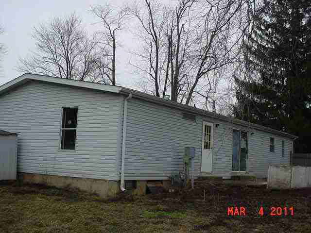 212 E Garfield, Ashley, IN 46705 photo 4