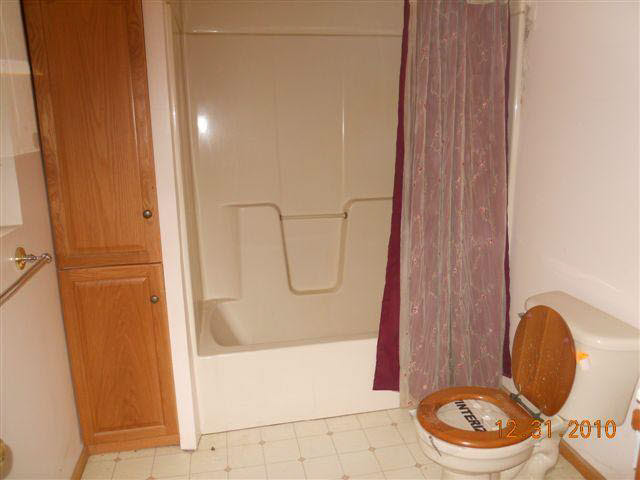 8553 N 550 E, Kendallville, IN 46755 photo 4