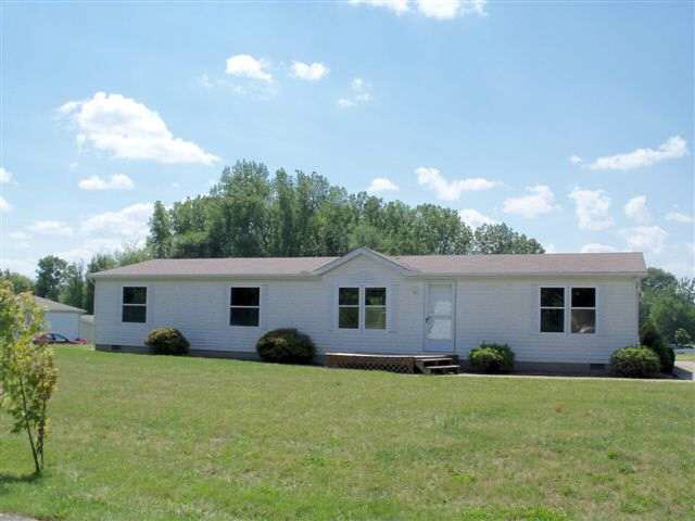 100 Willow Bnd, Wolcottville, IN 46795 photo 2