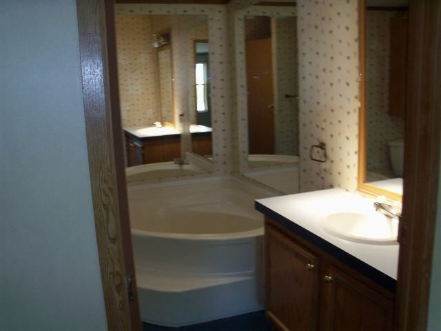 100 Willow Bnd, Wolcottville, IN 46795 photo 4