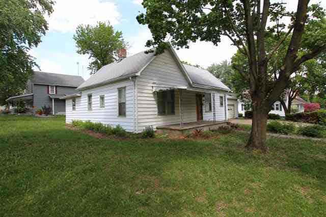 401 E Jefferson St, Columbia City, IN 46725 photo 2