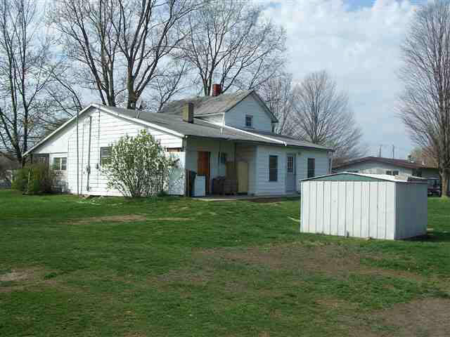 702 N Maple, Lagrange, IN 46761 photo 3