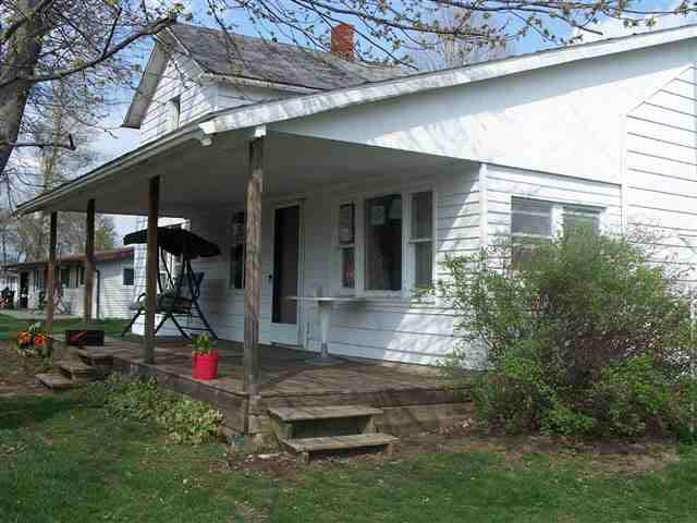 702 N Maple, Lagrange, IN 46761 photo 2