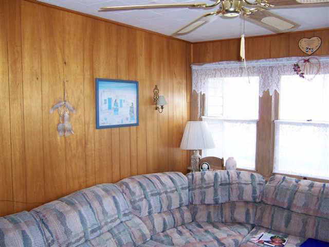 206 S Johnson St, Garrett, IN 46738 photo 7