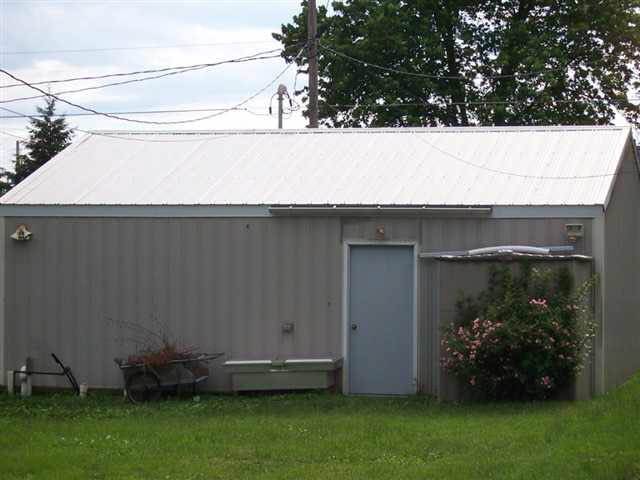 206 S Johnson St, Garrett, IN 46738 photo 5