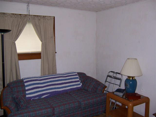 206 S Johnson St, Garrett, IN 46738 photo 6