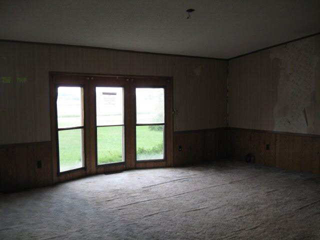 0275 E 400 N, Howe, IN 46746 photo 6