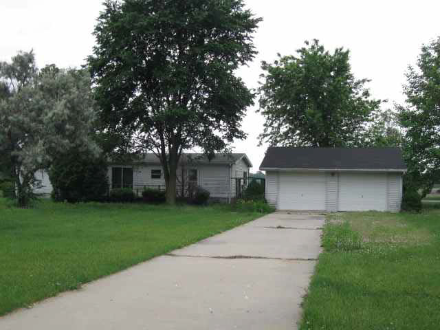 0275 E 400 N, Howe, IN 46746 photo 2