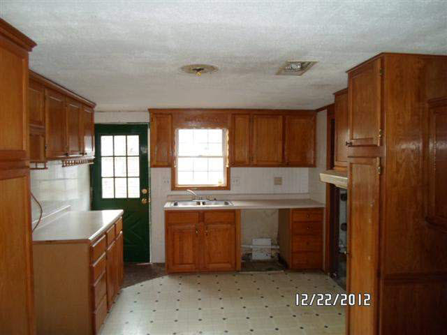 7607 N Albion St, Wawaka, IN 46794 photo 3
