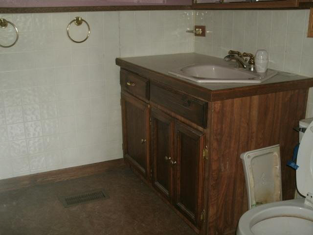 207 W Bell St, Lagrange, IN 46761 photo 8