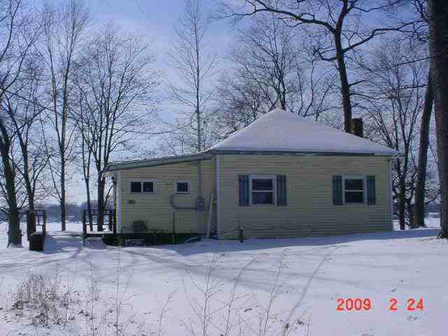3140 E 695 N Cedar Lk, Howe, IN 46746 photo 2