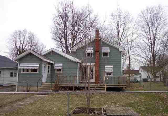307 N High St, Lagrange, IN 46761 photo 2