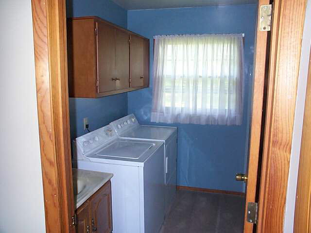 110 N James St, Butler, IN 46721 photo 4