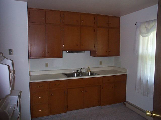 110 N James St, Butler, IN 46721 photo 3