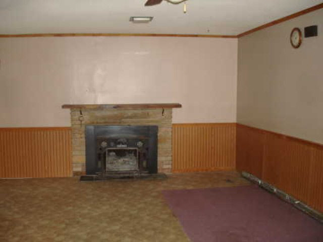 702 S Wayne St, Hamilton, IN 46742 photo 8