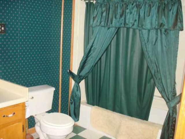 702 S Wayne St, Hamilton, IN 46742 photo 7
