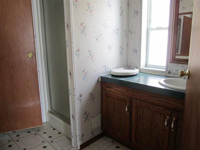 410 N Peters, Garrett, IN 46738 photo 5