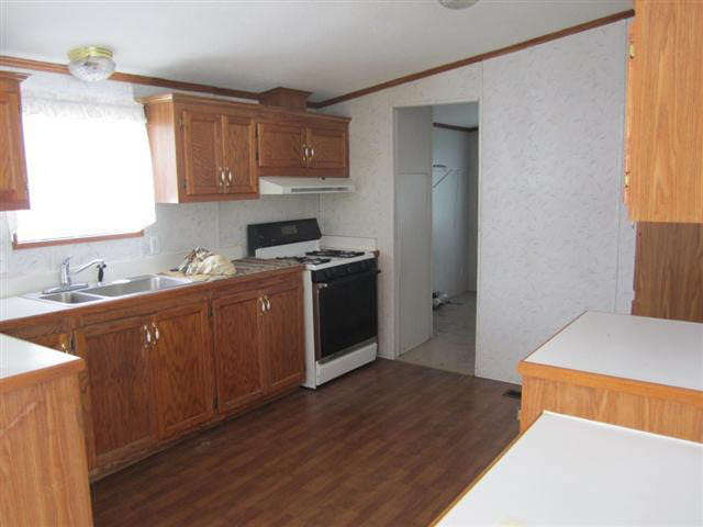 410 N Peters, Garrett, IN 46738 photo 2