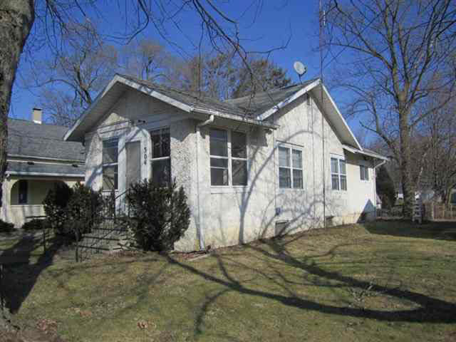 304 Eckhart, Auburn, IN 46706 photo 2