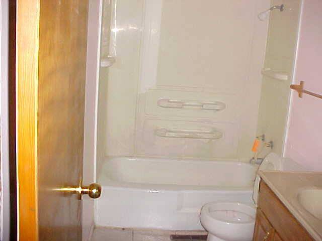 103 Williams St, Howe, IN 46746 photo 6