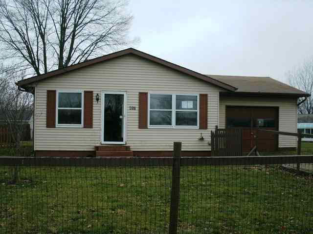 613 N Maple St, Lagrange, IN 46761 photo 1