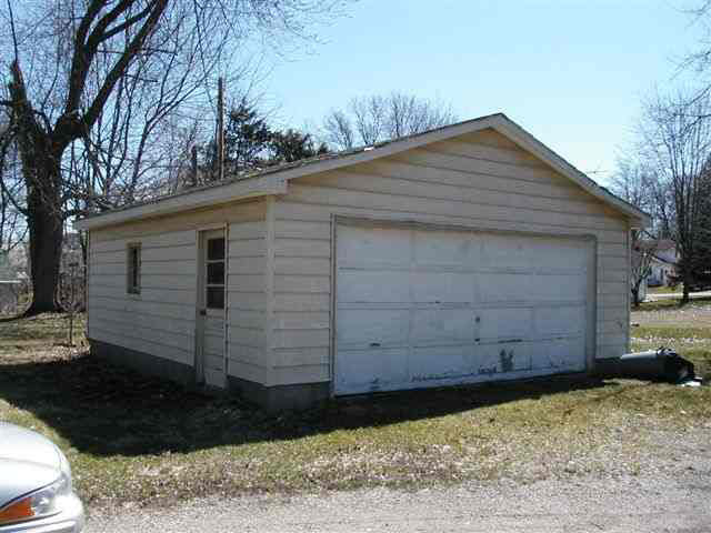 207 North, Lagrange, IN 46761 photo 2