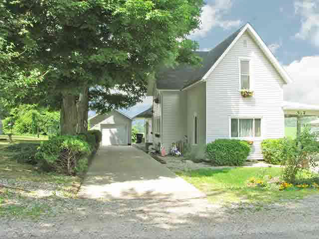 512 2nd St, Hudson, IN 46747 photo 2
