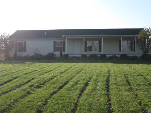 310 S 400 E, Lagrange, IN 46761 photo 1