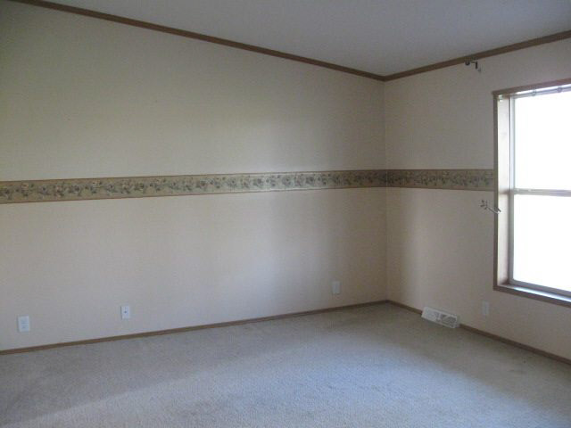 310 S 400 E, Lagrange, IN 46761 photo 8