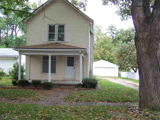409 Williams St, Howe, IN 46746 photo 1