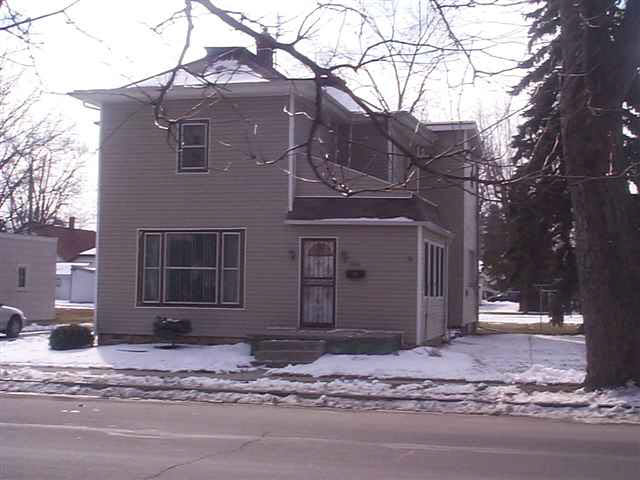 304 E Main St, Butler, IN 46721 photo 1