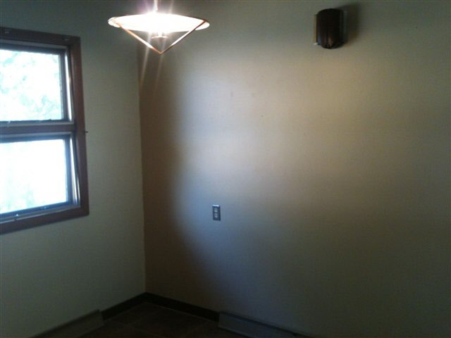 211 E High St, Kendallville, IN 46755 photo 6