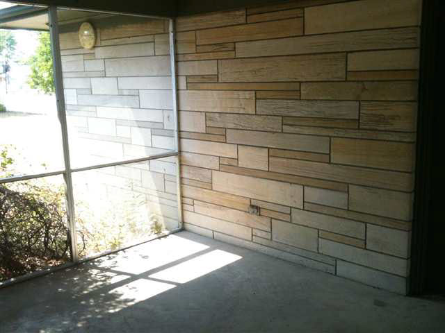 211 E High St, Kendallville, IN 46755 photo 4