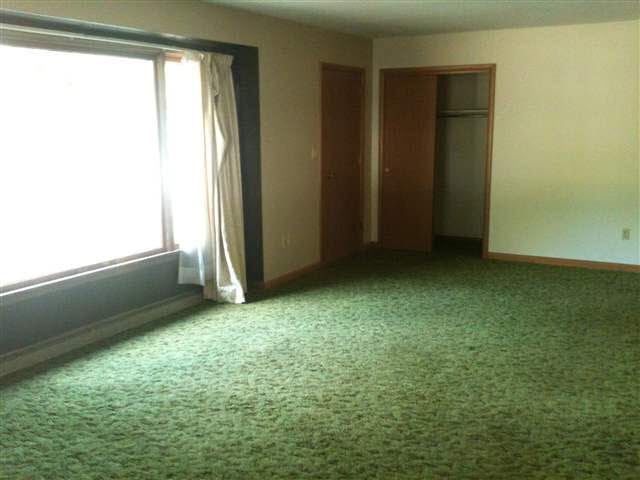 211 E High St, Kendallville, IN 46755 photo 7