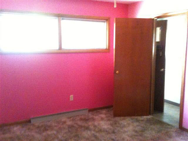 211 E High St, Kendallville, IN 46755 photo 8