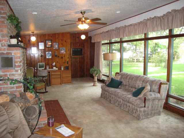 111 E Fifth Ave, Garrett, IN 46738 photo 2