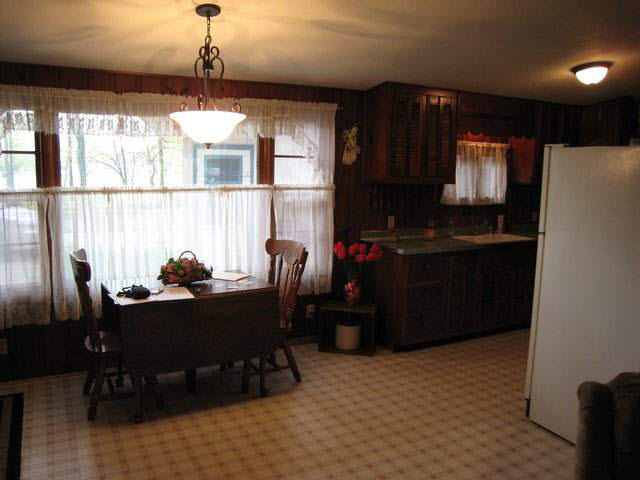 111 E Fifth Ave, Garrett, IN 46738 photo 4