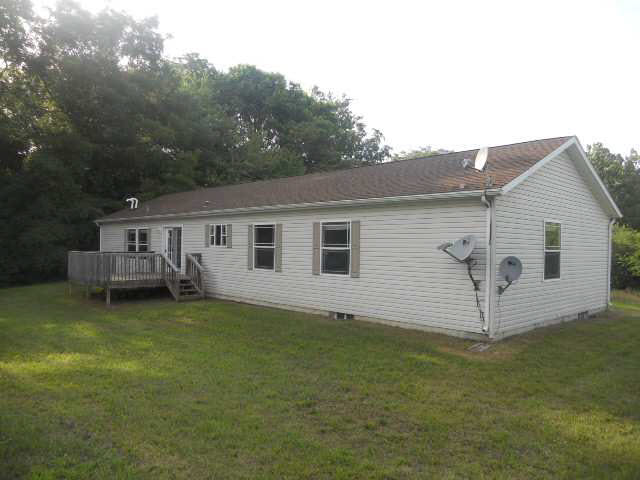 9606 N 100 W, Wawaka, IN 46794 photo 4