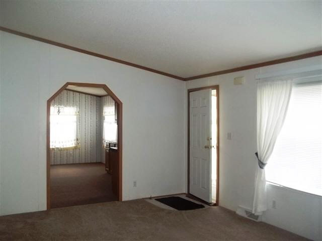 611 Meadowbrook Ln, Lagrange, IN 46761 photo 7