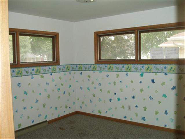 209 E High St, Kendallville, IN 46755 photo 8