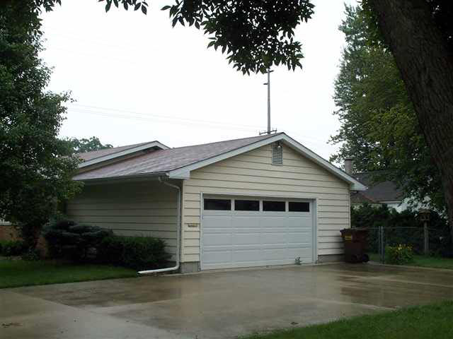 209 E Thirteenth St, Auburn, IN 46706 photo 7