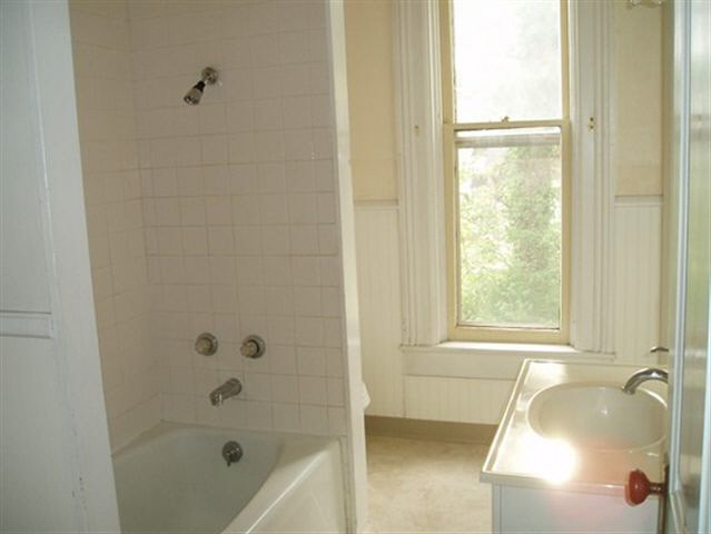 207 W Central Ave, Lagrange, IN 46761 photo 6