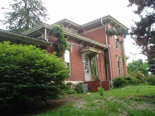 207 W Central Ave, Lagrange, IN 46761 photo 2