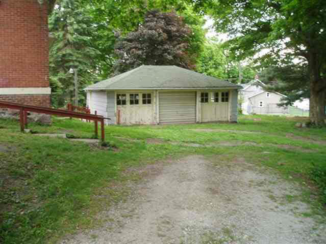 207 W Central Ave, Lagrange, IN 46761 photo 3