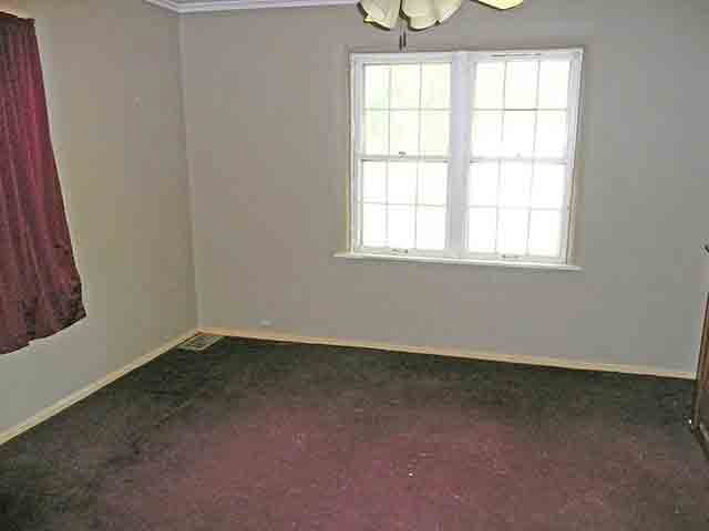 515 S Darling St, Angola, IN 46703 photo 8